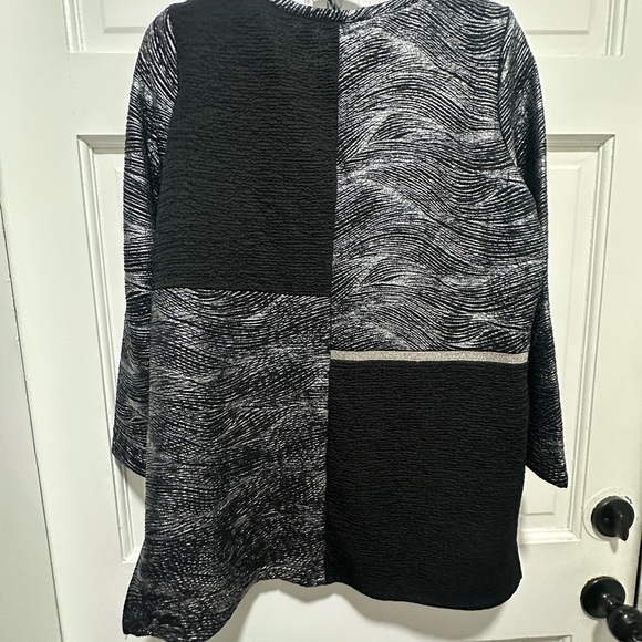 IC by Connie K Top Blouse Women’s Black Tunic Lagenlook Artsy Zip Size Small - Picture 4 of 6